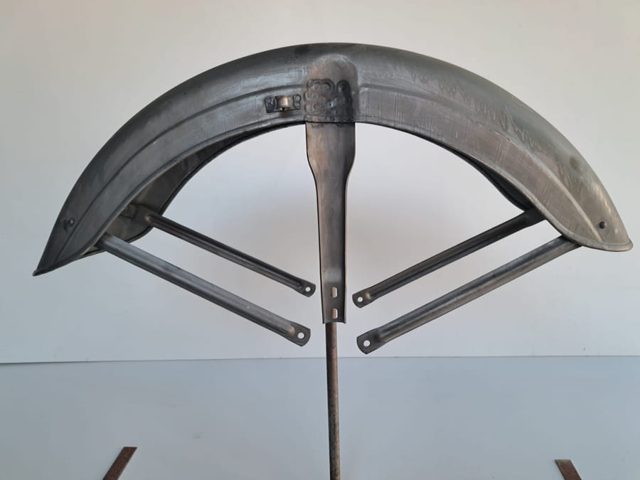 Jawa 250/350 Sport 19″ — přední blatník